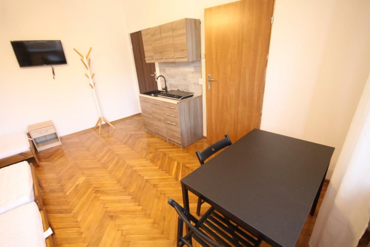 Zwirki Apartment Czestochowa Exterior photo
